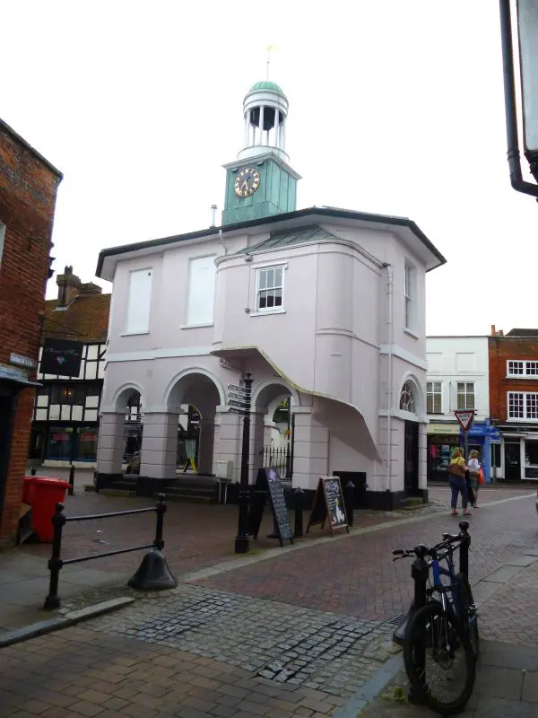 the-pepperpot-godalming-windows-historical-buildings-windows-godalming